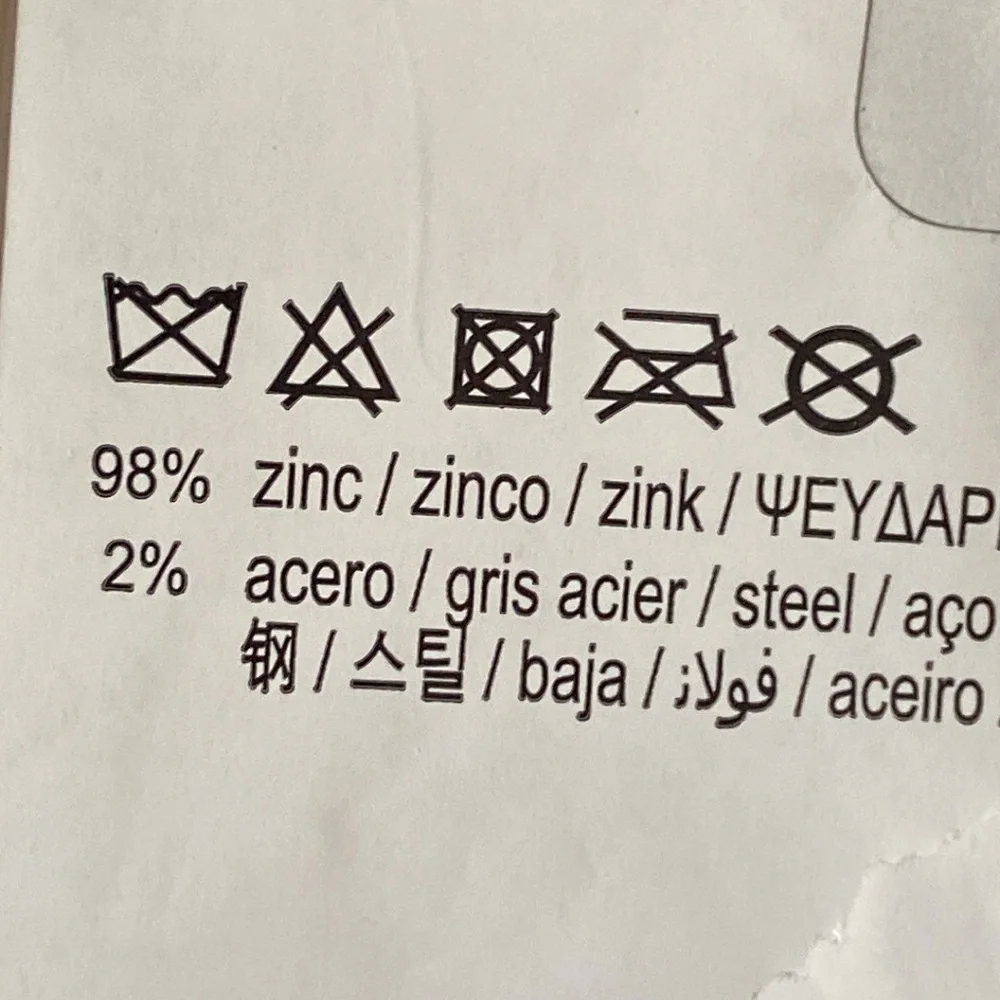 NWT. Zara Golden Asymmetric Shaped Earrings.